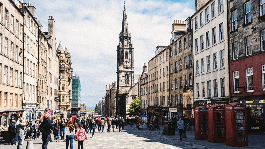 Make the Most of Budget-Friendly Activities in Edinburgh, Scotland